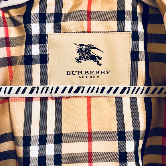 White Burberry “Tess” Trench sz 4